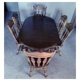 Wood Table w/6 Chairs & 2 Leaves