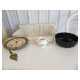 Bundt Pan, Misc Decor