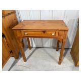 30x17x30.5in. Table w/Drawer