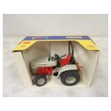 Scale Models New Holland Boomer 8N 1/16,