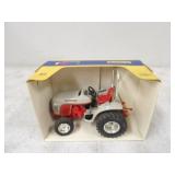 Scale Models New Holland Boomer 8N 1/16,