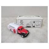 First Gear 1951 Ford F-6 Fuel Tank 1/34, Reads
