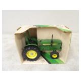 ERTL John Deere Compact Utility Tractor 1/16th,