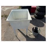 22.5x24x23 Sink & Mop Bucket