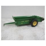JD 44 1/16 Metal Die Cast Manure Spreader