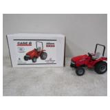 Scale Models Case IH 1/16 Farmall DX 33 Farm Progr