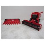 ERTL 1680 Axial Flow Case IH Combine 1/16th