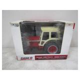 ERTL Case IH Farmall 1066 Tractor Dealer Edition