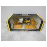 ERTL Cub Casdet Lawn & Garden Tractor Set