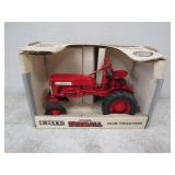 ERTL Farmall Cub Tractor 1/16 1956-1958, Metal Die