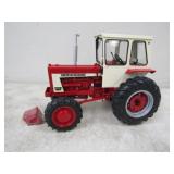 ERTL IH Farmall 806 Diesel w/Cab & Weights, 1/16