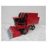 Case IH 2555 Cotton Express 1/16 Metal Die Cast