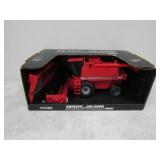 ERTL Case IH Axial-Flow 2188 w/2 Heads, 1/32