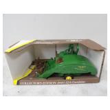 ERTL John Deere 1940 12A Combine 1/16,
