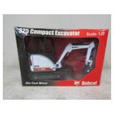 Bobcat 325 Compact Excavotor 1/25 Metal Die Cast