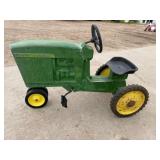 ERTL Mod. D-65 JD 20 Pedal Tractor