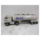 ERTL Oil Company Mobil Semi & Trailer 1/16 Metal
