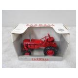 ERTL Farmall Super-A 1/16th Die Cast Metal
