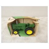 ERTL John Deere Mod.M Series III 1/16th Die Cast
