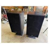 2-Yamaha Mod. NS-500M Speakers