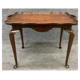 Antique Walnut Scalloped Edge Queen Anne Table