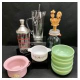 11pc Vintage Kitchen Glassware & Enamel