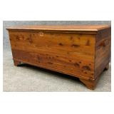 Vintage Lift Top Blanket Chest
