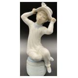 Lladro Girl with Hat Porcelain Figurine #1147