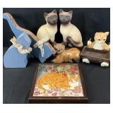 Vintage Cat / Kitten Figures & Decor