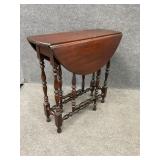 Mahogany Drop Leaf Gate Leg Table