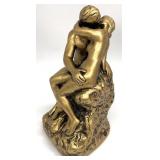 ' The Kiss ' Replica Statue