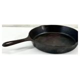 Griswold #8 Cast Iron Skillet 704V