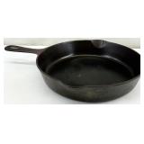 Griswold #8 Cast Iron Skillet 704Y