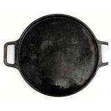 Lodge P14P Baking / Pizza Pan / Lid