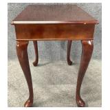 Mahogany Tone Accent Table