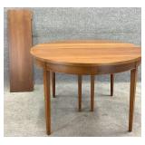 Mahogany Taper Leg Dining Table