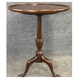 Henkel Harris Round Mahogany Accent Table