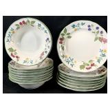 15pc Studio Nova Berry Lane Dinnerware