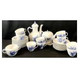 29pc Royal Copenhagen Blue Flowers Curved China