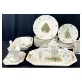 25pc Vintage Christmas Ceramic Dinnerware