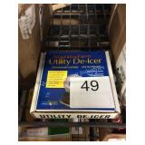 1 LOT UTILITY DE-ICER