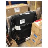 1 LOT 2 FOLDING CHAIRS