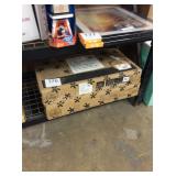 1 LOT 2 KIDS KITCHENETTES