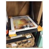 1 LOT WALL AND POSTER FRAMES