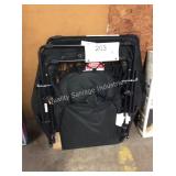 1 LOT 2 FOLDING CHAIRS