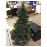 1 LOT PRE LIT TREE