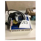 1 LOT UTILITY DE-ICER