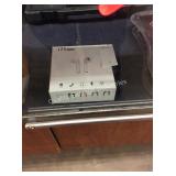 1 LOT WIRELESS HEADPHONES (DISPLAY)