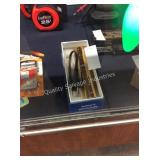 1 LOT FLASHLIGHT/STUN GUN (DISPLAY)