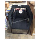 1 LOT 2 FOLDING CHAIRS